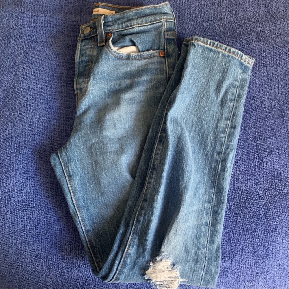 Levis wedgie tapered jeans